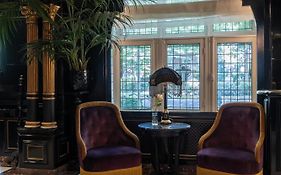 Apollofirst Boutique Hotel